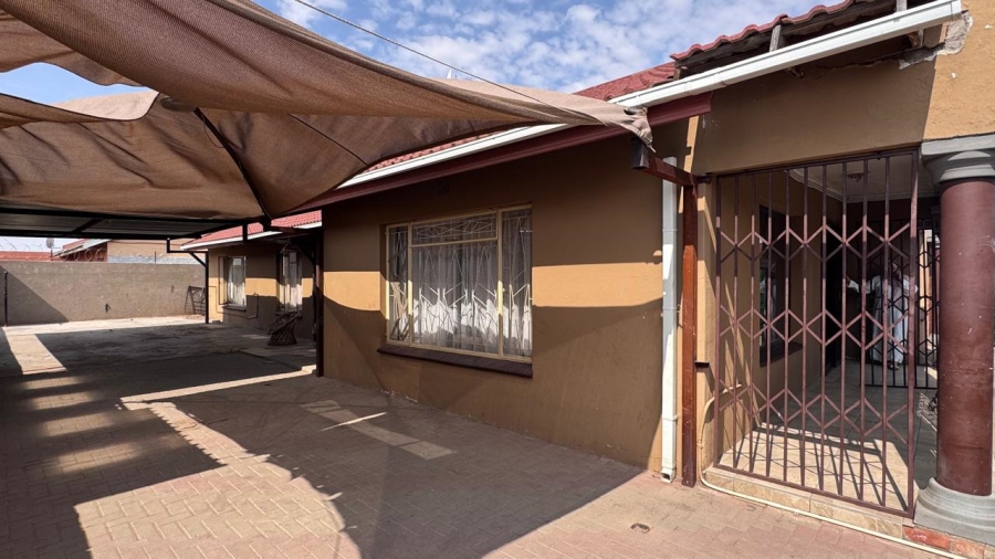 3 Bedroom Property for Sale in Galeshewe Northern Cape